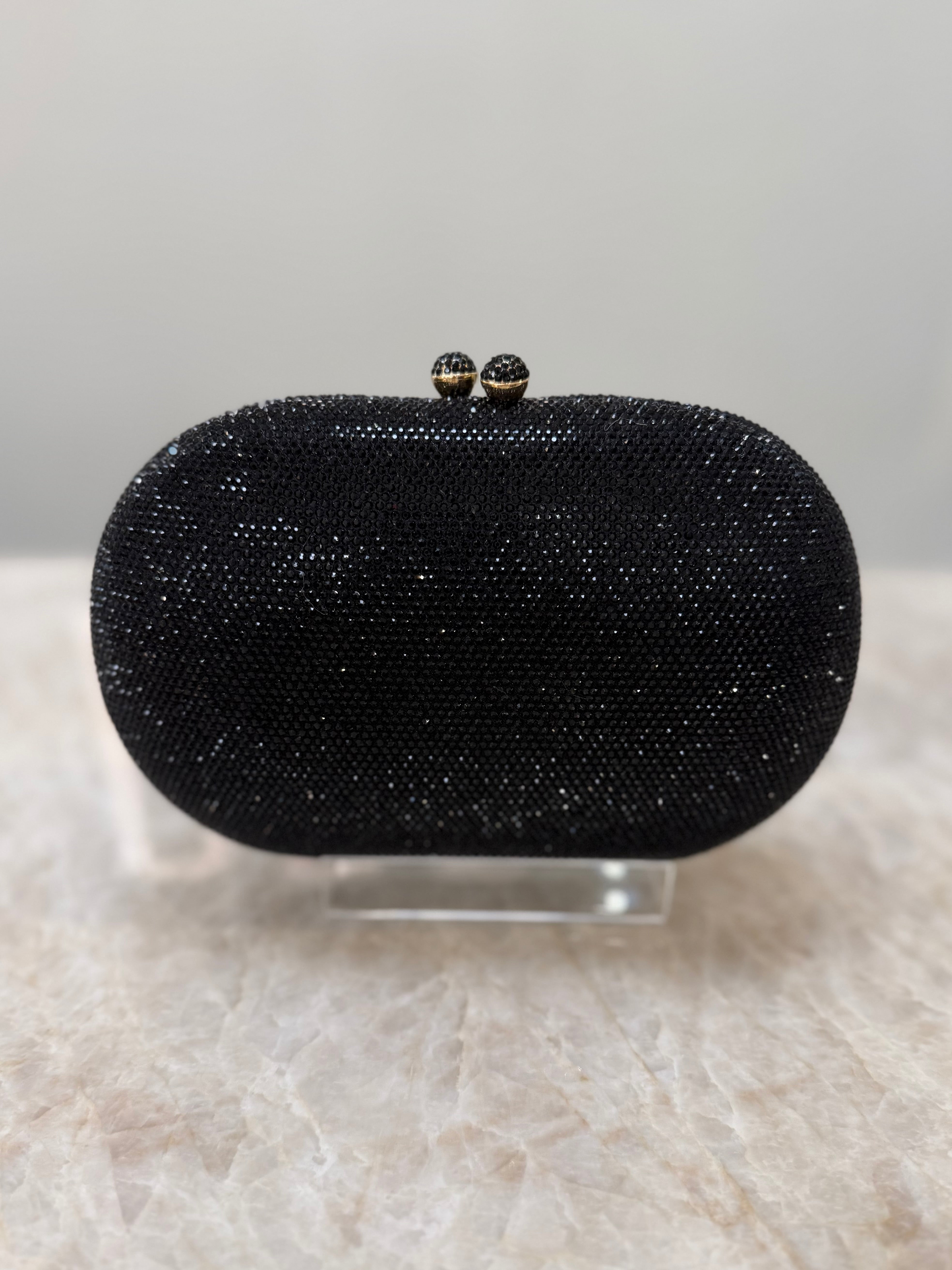 CLUTCH STRASS PRETA OVAL