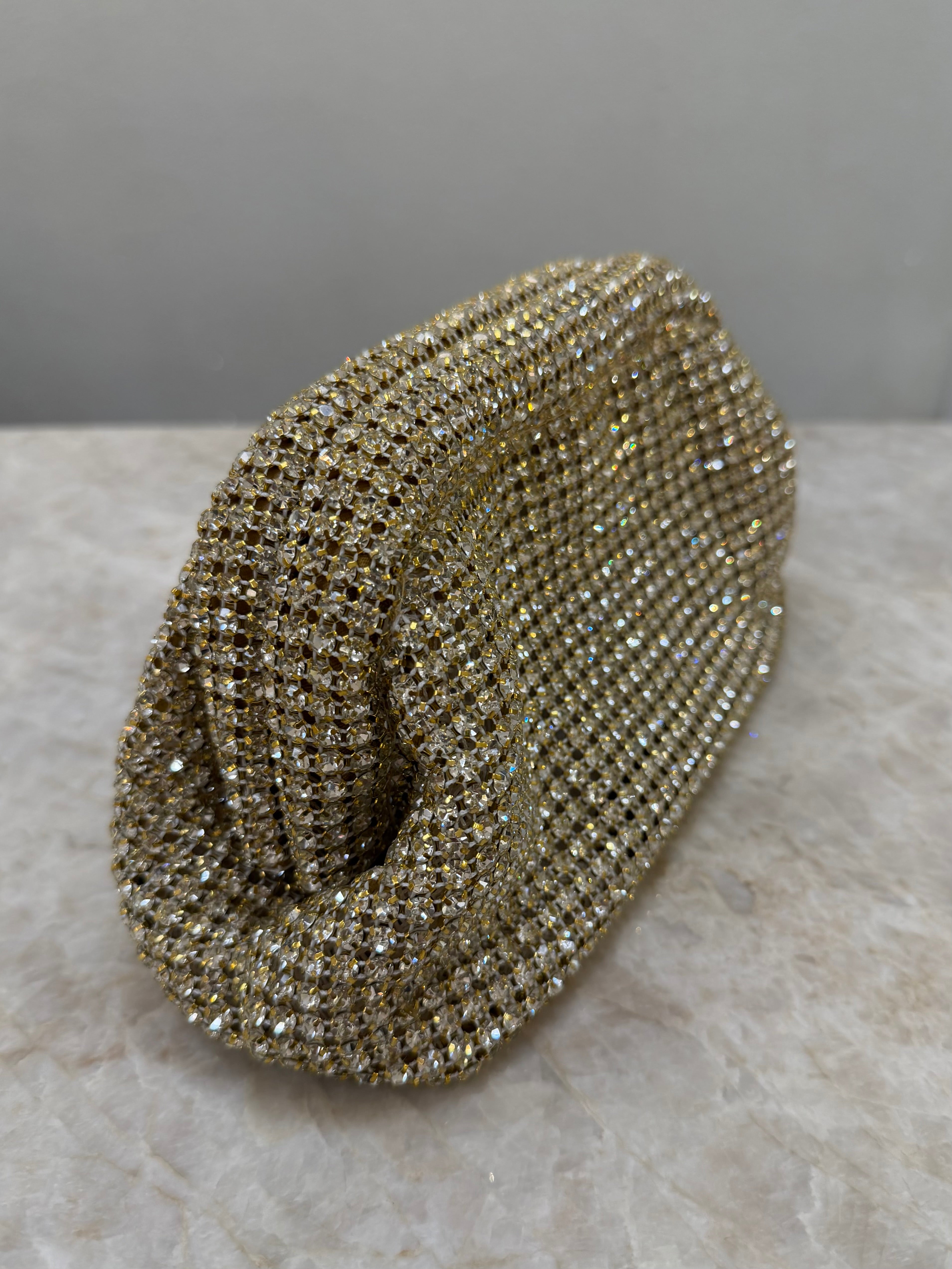 CLUTCH STRASS DOURADA DIFERENCIADA