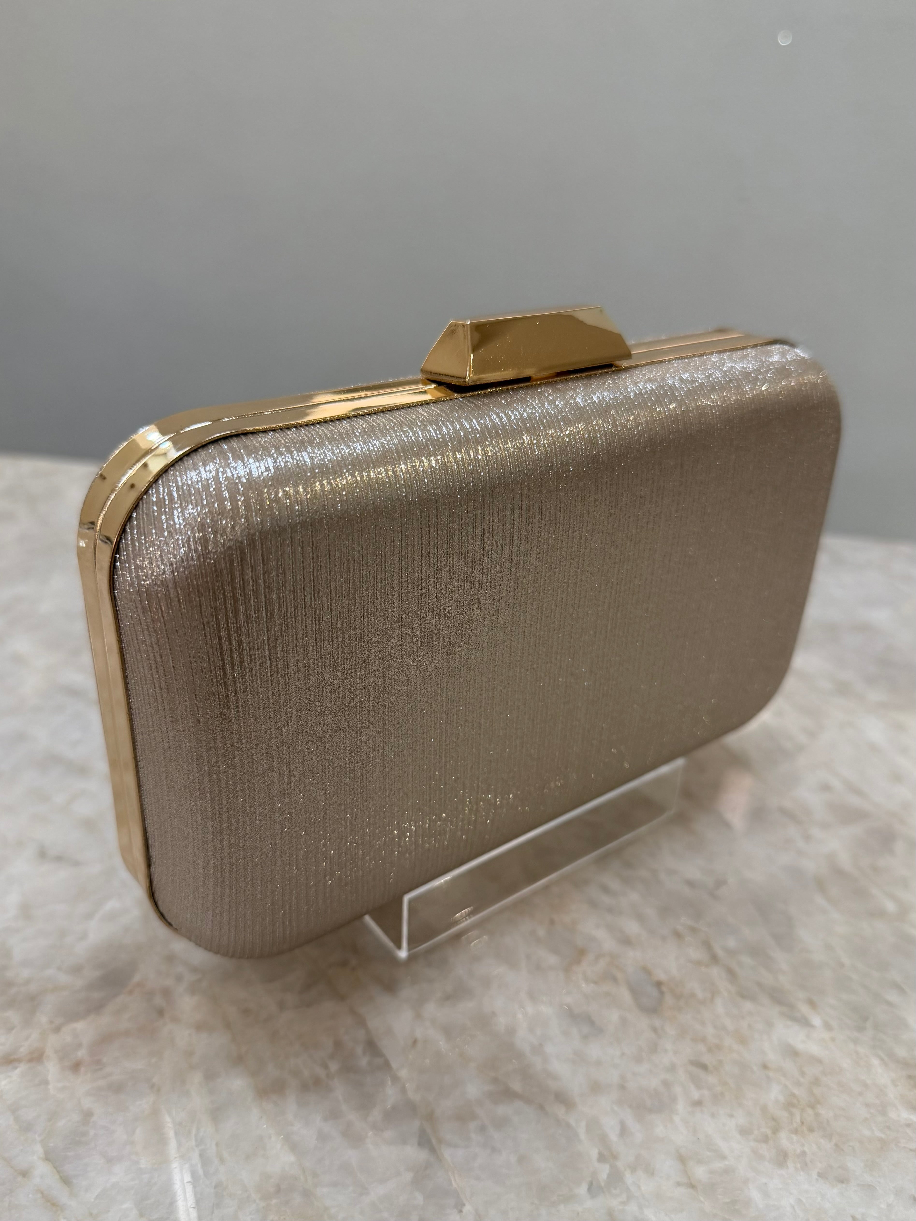 CLUTCH LUREX DOURADA