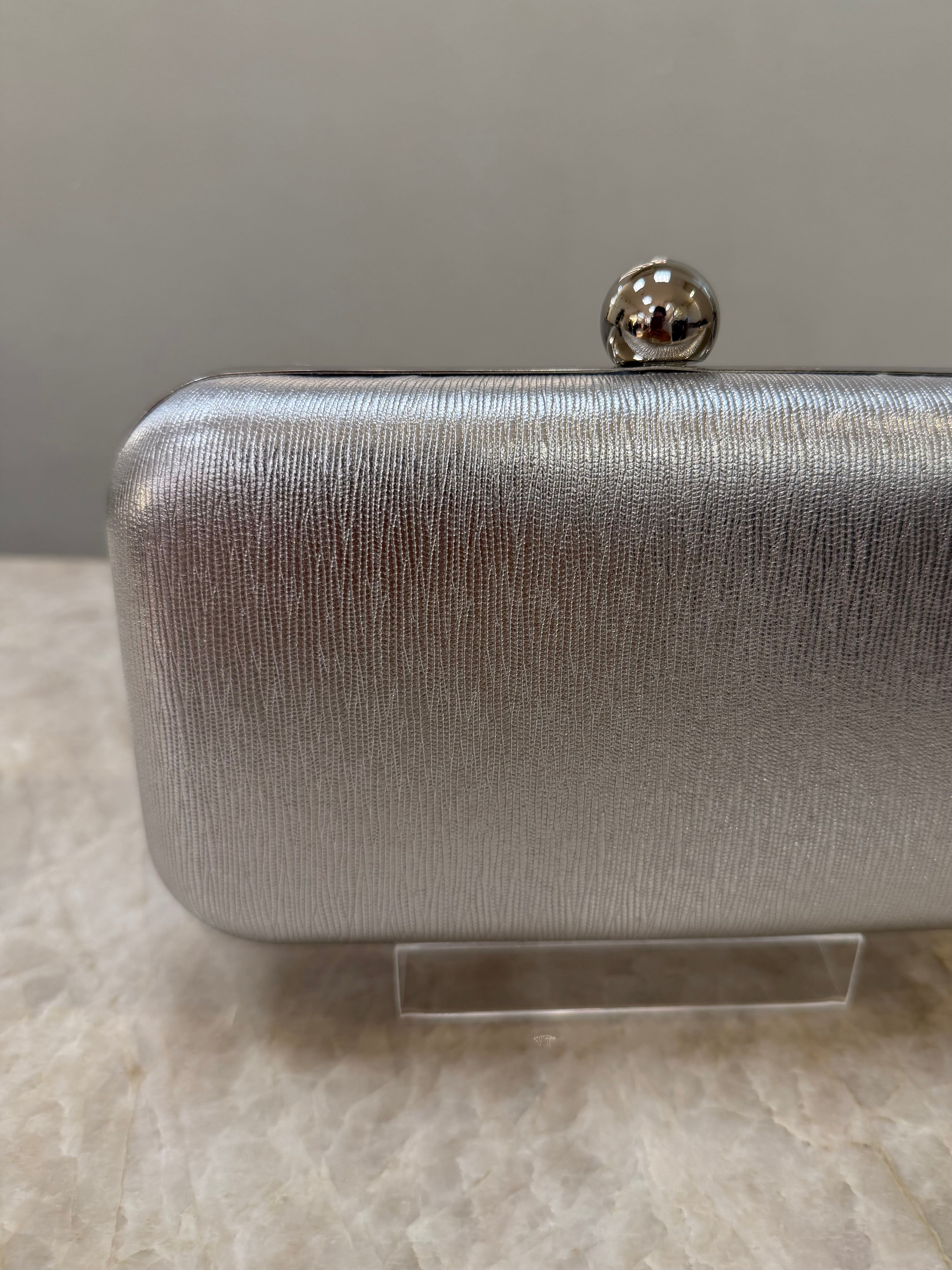 CLUTCH COURINO TEXTURIZADO PRATA