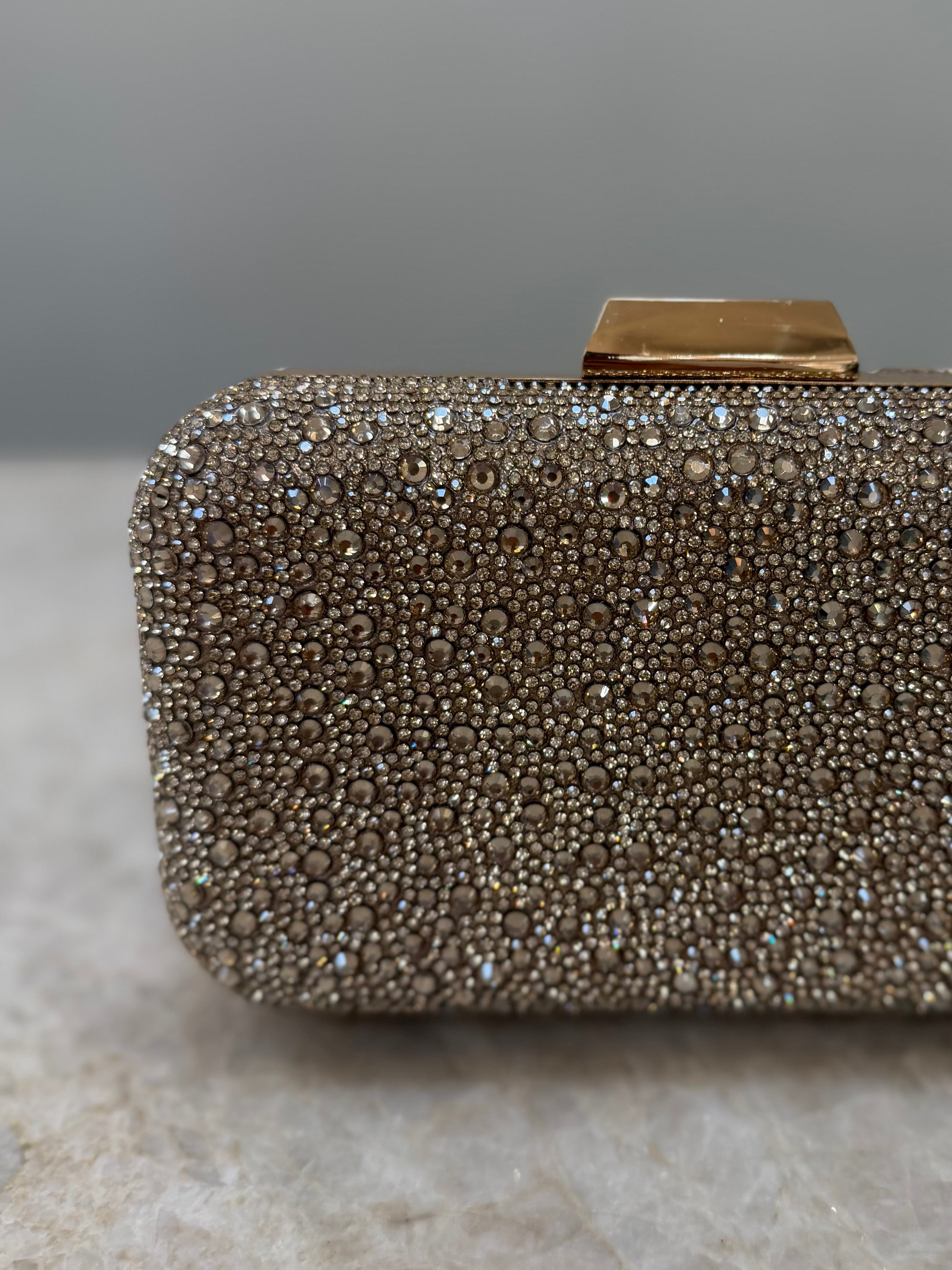 CLUTCH STRASS DOURADA