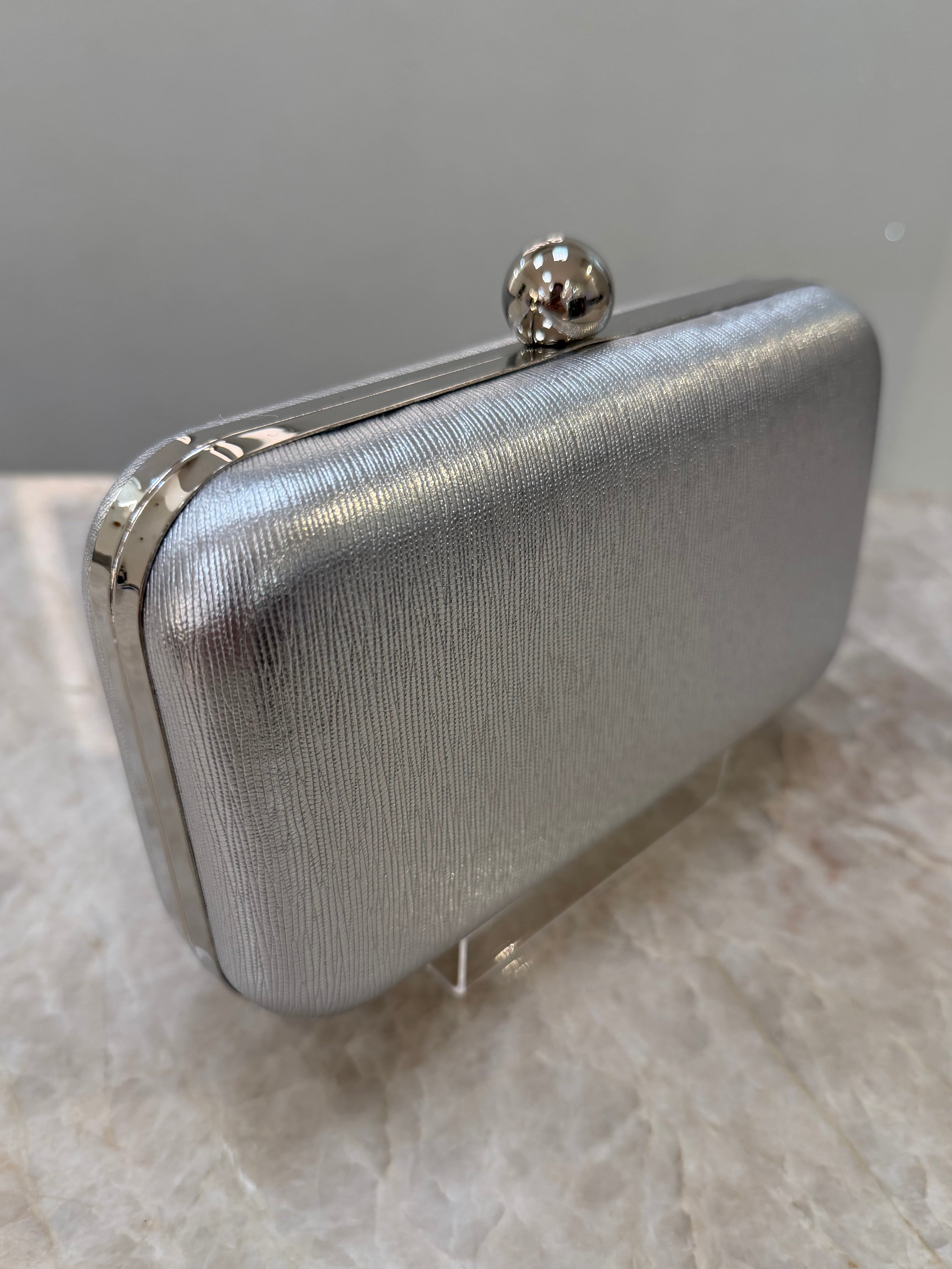 CLUTCH COURINO TEXTURIZADO PRATA