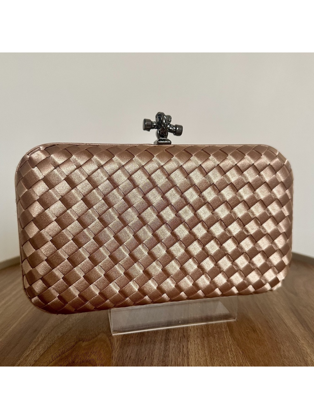 CLUTCH TRANÇADA CETIM NUDE