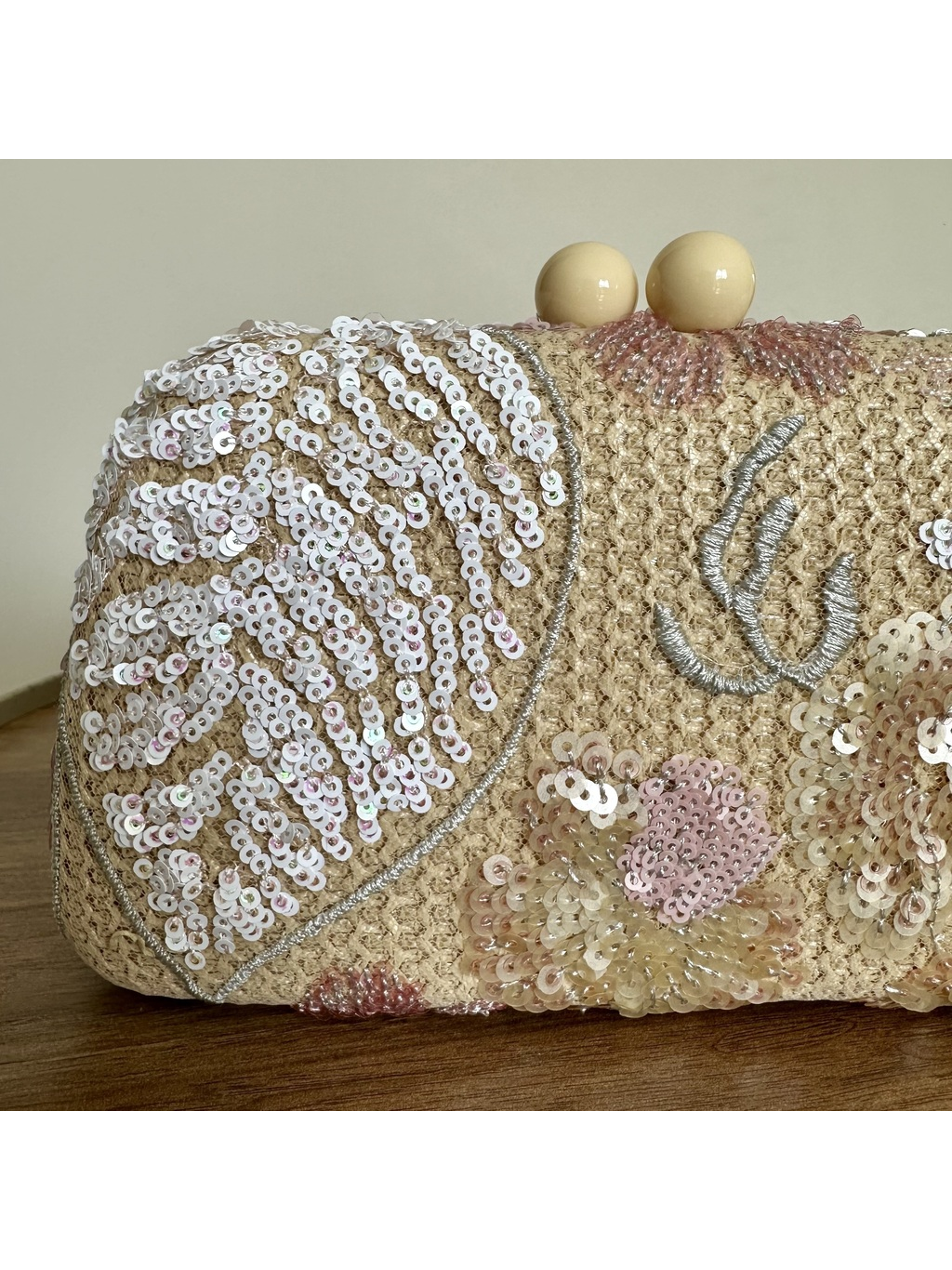 CLUTCH PALHA CHAMPAGNE COM BORDADO